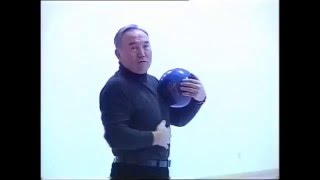 Эксклюзивное видео! Н. Назарбаев, И. Каримов, А. Акаев играют в боулинг.